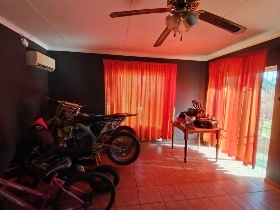 3 Bedroom Property for Sale in Rustenburg Central North West